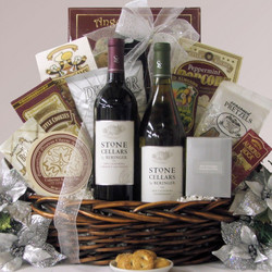 Beringer Vineyards Duet Christmas Wine Gift Basket