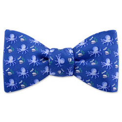 Octopus and Clam Blue Silk Freestyle Bowtie
